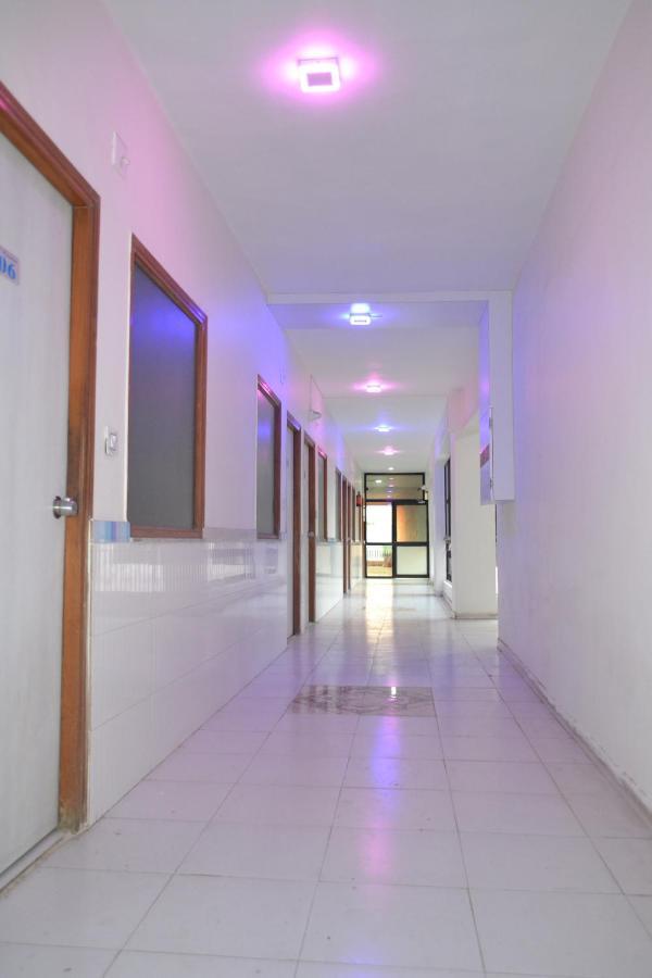 Hotel Runway Inn Ahmadabad Zewnętrze zdjęcie